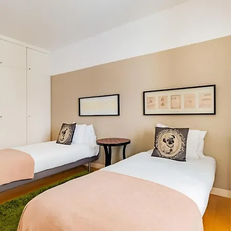 Mercy Ii, In The Heart Of Chiado Apartment