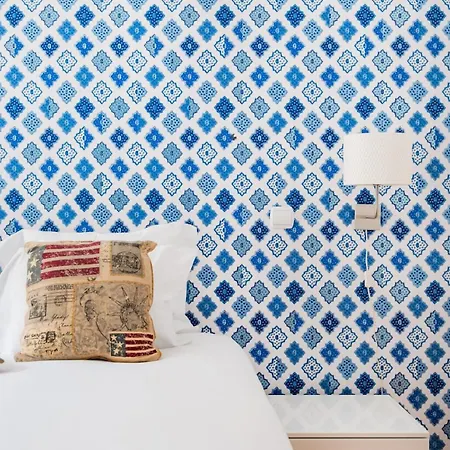 Mercy Ii, In The Heart Of Chiado *