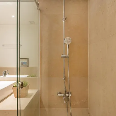 Chiado Mercy Ii Апартаменти Лісабон